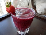 Antioxidant Detox Smoothie: Raspberries, Blueberries, Strawberries and Spinach